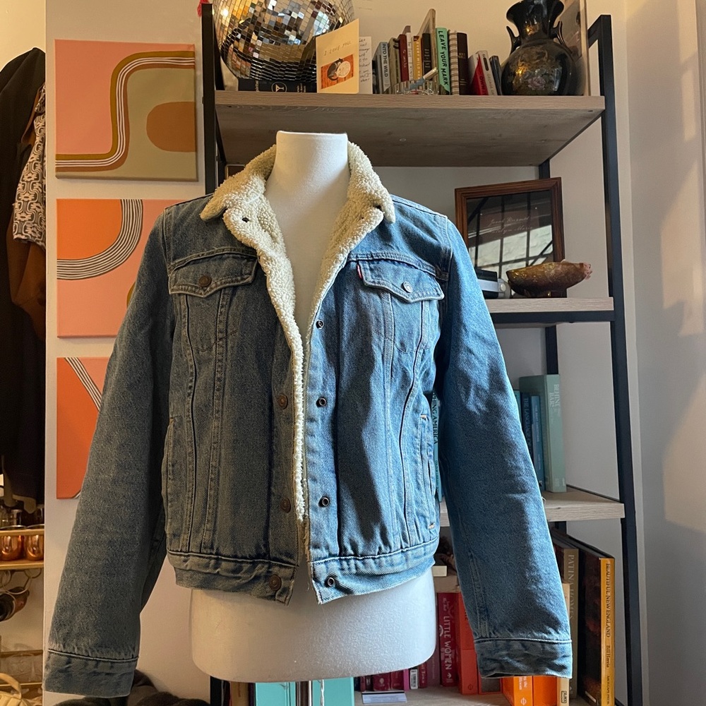 Levi’s Sherpa Trucker